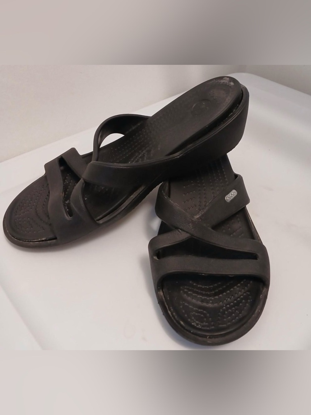 Crocs Women’s Size 9 Black Strappy Sandals Slip On Comfort Slides Casual Summer